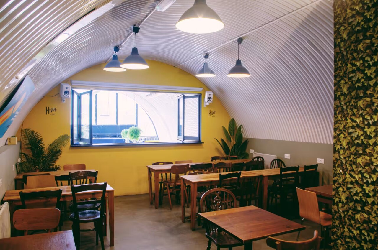 Mezzanine Floor Under Railway Arch - Cafe.